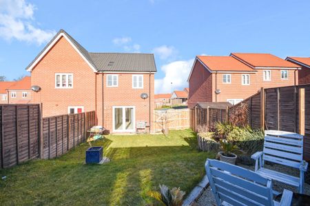 2 bedroom semi-detached to rent Grace Farrant Road, Great Cornard - Photo 4