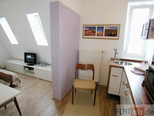 FLATmix.de / Modernes, möbliertes DG-Apartment in Bi-Mitte - Photo 1