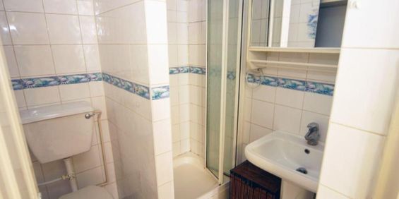 studio property to let - Photo 3