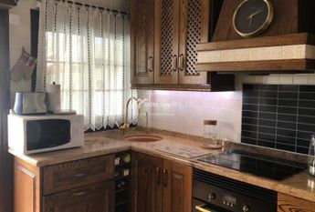 Chalet adosado · Alquiler a largo plazo ·