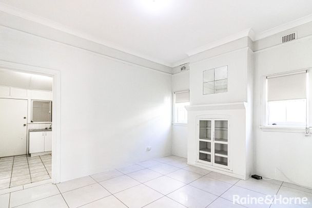 3 Bedroom Home in A Great Location! - Photo 1