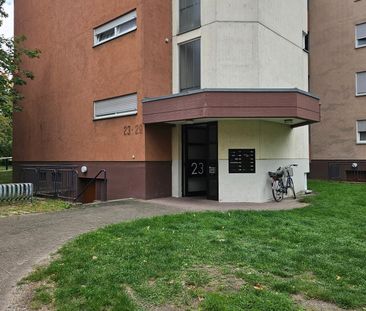 hergerichtete Single-Wohnung mit Balkon | WBS 1 Person erforderlich - Photo 1