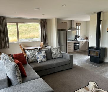 Two Bedroom Semi Furnished Cottage - Photo 2