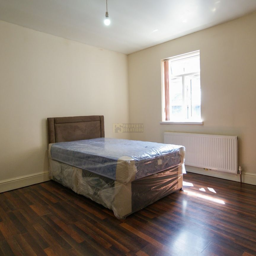 88-90 Meriden Street - Photo 1