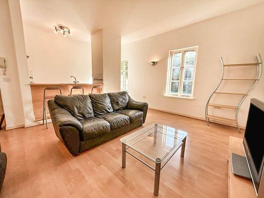 2 bedroom flat to rent - Photo 1