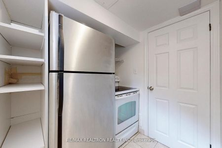 For Lease - 14 Child Drive Unit# BSMT, Aurora, Ontario - Photo 2