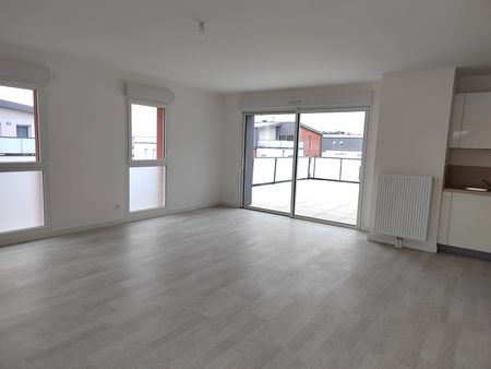 Location Appartement 4 Pièces 97 m² - Photo 3