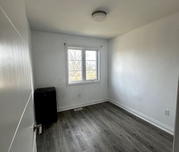 For Lease - 27 Steele Cres Street, Guelph, Ontario - Photo 4