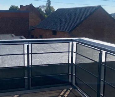 Prachtig gerenoveerd duplex appartement met terras in centrum Rummen - Photo 4
