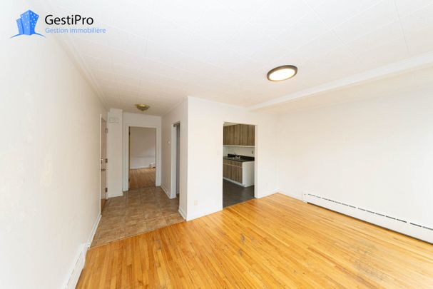 1370 Frontenac - Photo 1