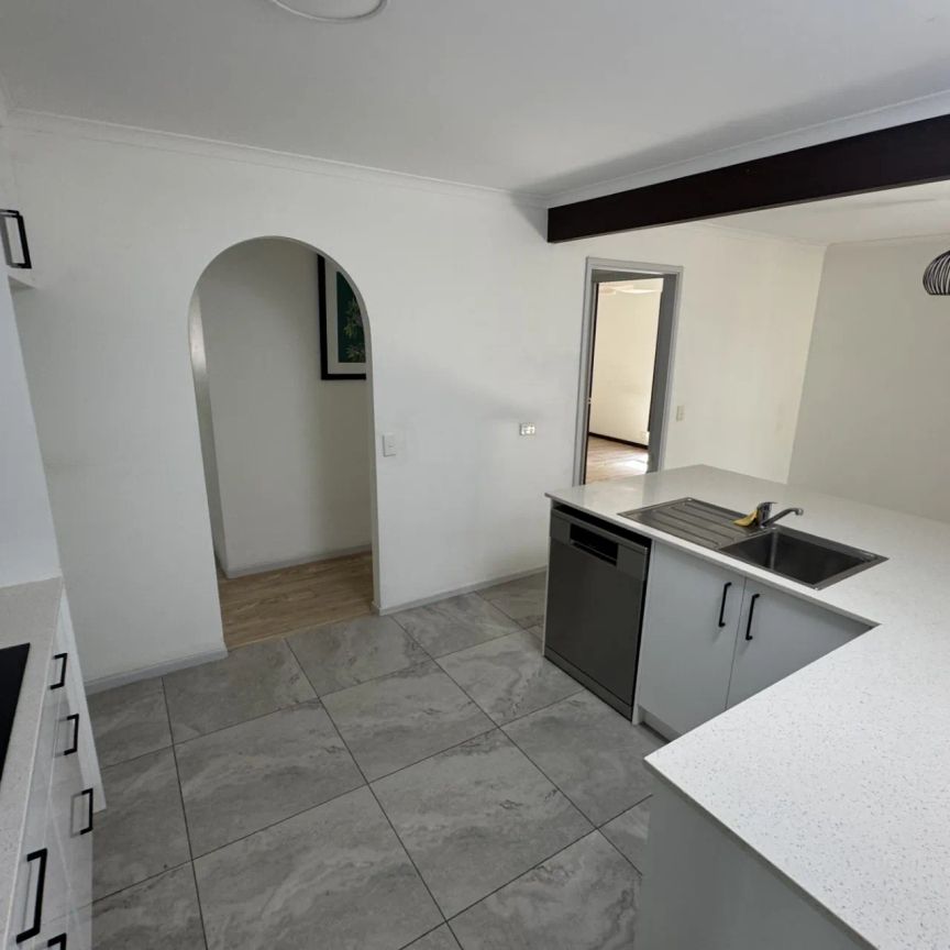 Modern Professional Living - Photo 1