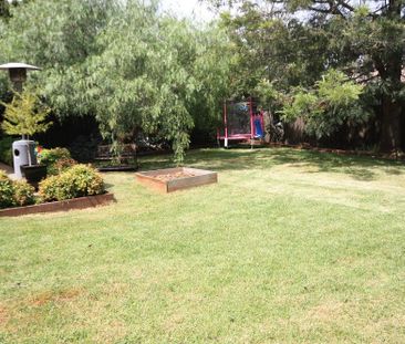 Charming Family Home - Photo 2