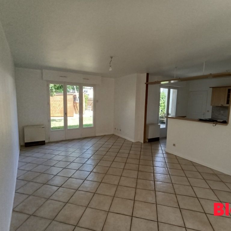 Location Maison 4 pièces 94m² VITRE 35500 - Photo 1