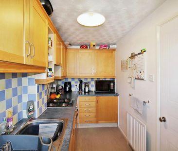 2 bedroom end of terrace house to rent - Photo 6