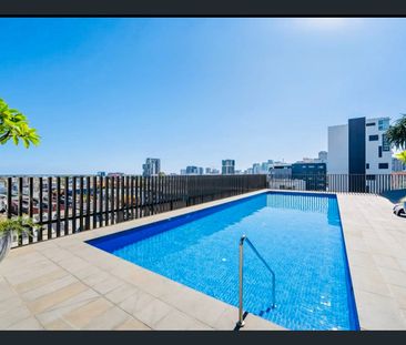 Modern City Apartment with Resort-Style Facilities – Vue on King Wi... - Photo 3