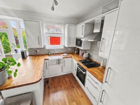 3 bedroom semi-detached house to rent - Photo 3