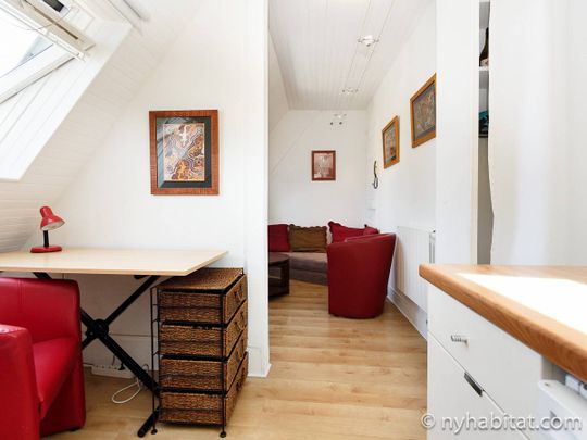 Logement à Paris, Location meublée - Photo 1