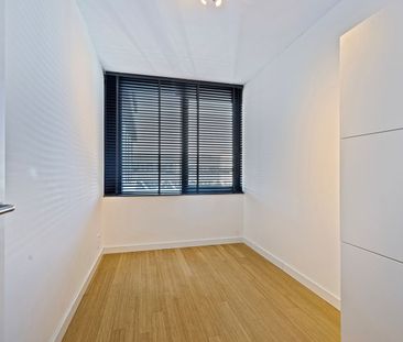 Appartement te huur: Anna van Buerenplein 106 2595 DB Den Haag - Photo 2