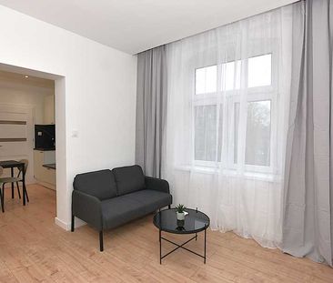 Nowocześnie odnowiona kawalerka w Centrum - Photo 5