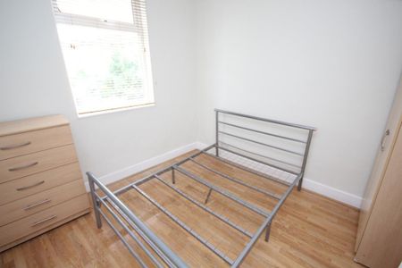 3 bedroom terraced house to rent - Photo 4