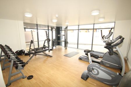 Studio to rent - Photo 5