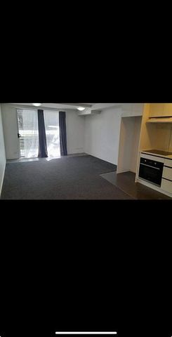 Spacious 2BR Otahuhu Apartment - Photo 5