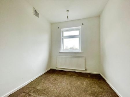 3 bedroom House To Let - Photo 5