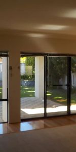 9a Francis Road, Applecross WA 6153 - Photo 3