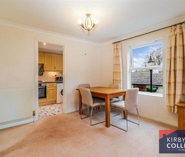 2 bedroom flat to rent - Photo 3