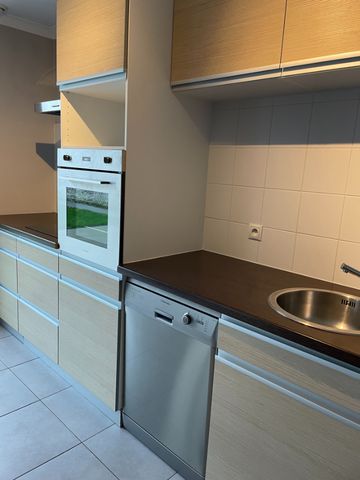 EENGEZINSWONING + tuin - Photo 2