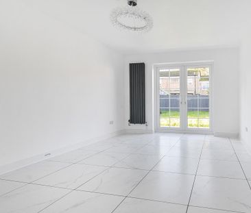 3 bedroom terraced house to rent - Photo 2