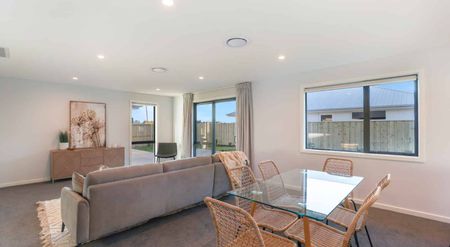 Modern Living in Allenton Ã¢ÂÂ Brand New Home for Rent - Photo 5