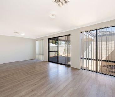 Contemporary 3-Bedroom Living Close to Everything - Photo 2