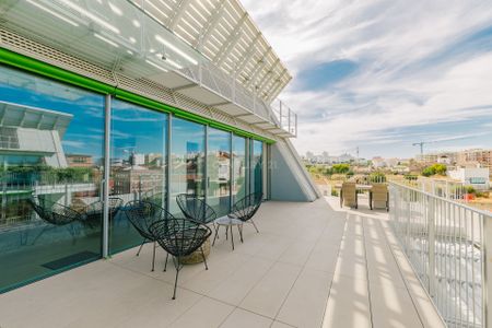 Fantástica Penthouse - com Terraço de 54 m2 - Arrendamento - Photo 5