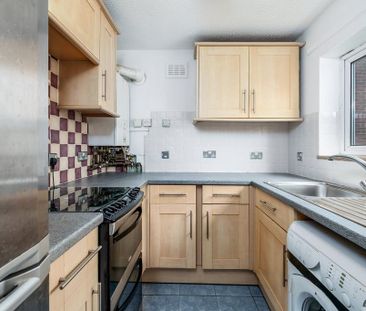 2 bedroom flat to rent - Photo 4