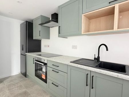 21 Longfield Gardens, Greenisland, Carrickfergus, BT38 8TR - Photo 5