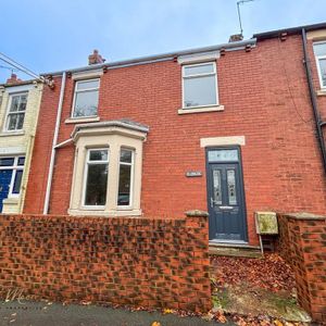 3 bedroom terraced house to rent - Photo 2