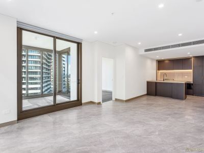 Two bedroom with Harbour Bridge View - Photo 2