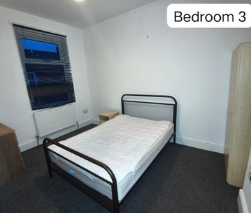 3 bedroom terraced house to rent - Photo 6