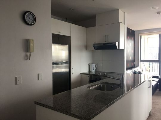 Seaview Apartment - 2 bed, 2 Bath - Photo 1