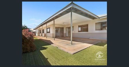 Executive 4x4 in Baynton! - Photo 4