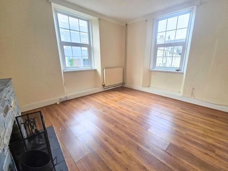 3 bedroom end of terrace house to rent - Photo 3