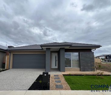 Brand New 4 Bedroom Home - Photo 1