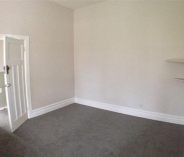 West End - 4 Bedrooms - Photo 4