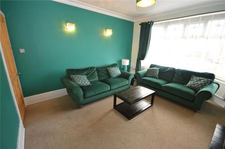 5 bedroom semi-detached house to rent - Photo 4