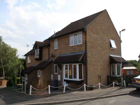 Acres Way, Thorpe Marriott, Norwich - Photo 2