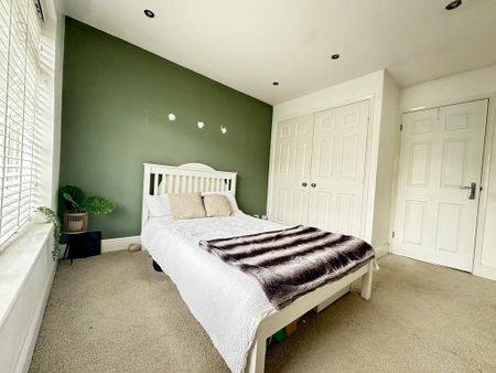 3 bedroom detached bungalow to rent - Photo 3