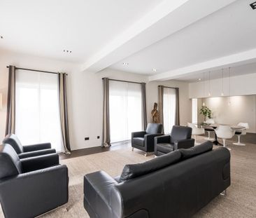 Appartement te huur in Hemiksem voor € 2.250 met 3 slaapkamers - Photo 1