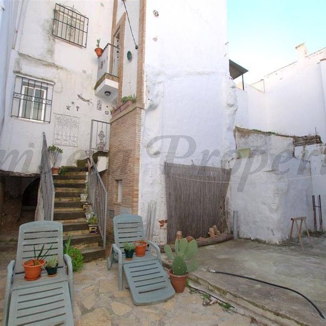 Townhouse in Árchez, Inland Andalucia at the foot of the mountains - Photo 1