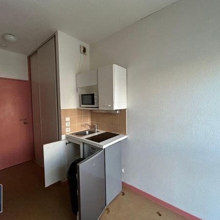 Location Appartement 1 pièce 18m² LORIENT 56100 - Photo 3